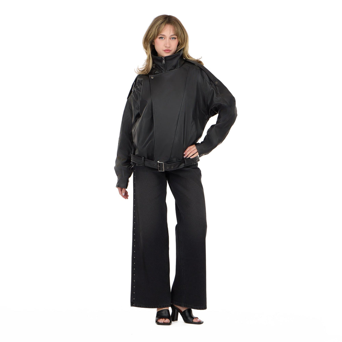 Forever 21 Women’s Oversized PU Jacket with Belted Waist, Faux Leather Outerwear, Relaxed Fit Coat for Casual Street Style and Everyday Wear, Black, Large