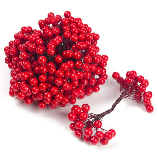 SallyFashion Artificial Red Berries on Wire Stems - 200 Stems with 400 Holly Berries for Christmas Tree, Wreaths, and Crafts