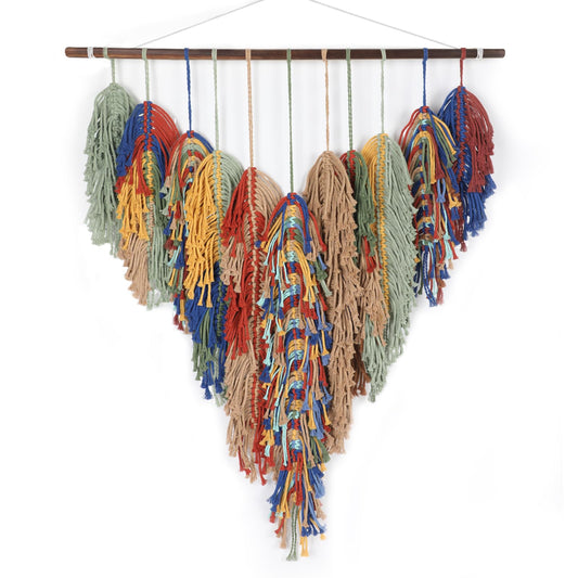 GYHPD Large Handmade Macrame Wall Hanging, Boho Wall Decor, Boho Woven Tassel Wall Art, Rustic Bohemian Home Decor for Living Room Bedroom, Aesthetic Housewarming Gift for Mom (Feather)