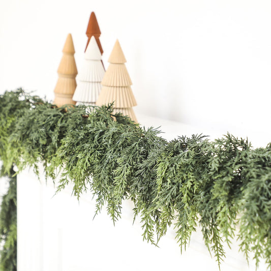 Jutom 1 Pcs 9 ft Christmas Cedar Garland - Dual Green Realistic Cedar Pine Needles Garland Artificial Decoration for Table, Mantel, Wall - Home Winter Holiday Party Decor