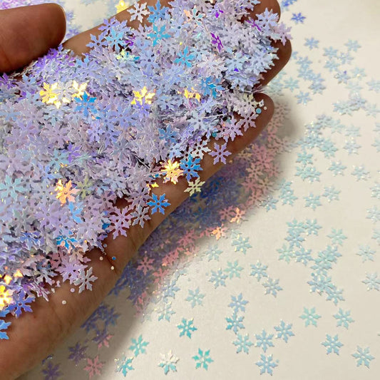 2000 Pieces/50g Snowflakes Party Glitter PVC Confetti for Christmas Table Confetti Glitter for Winter Snowfield Wonderland Xmas Party Supplies DIY Craft Projects Party Decorations