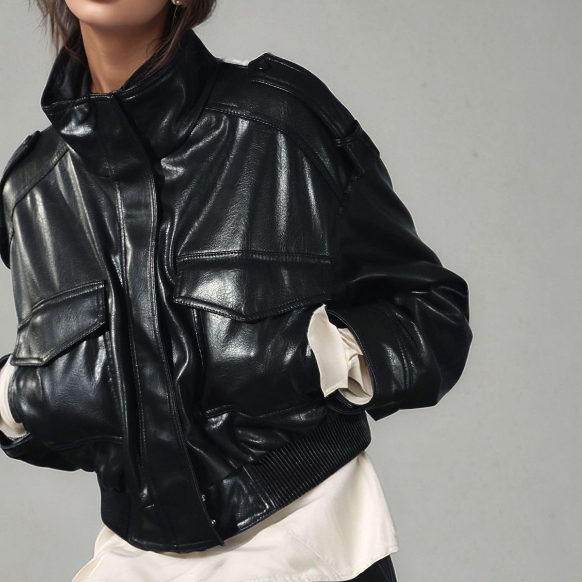 FindThy Women’s Cropped Faux Leather Jacket Vintage Stand Collar Long Sleeve Zip Up Fall Fashion Motorcycle Bomber Coats(4212-Black-M-aLB)