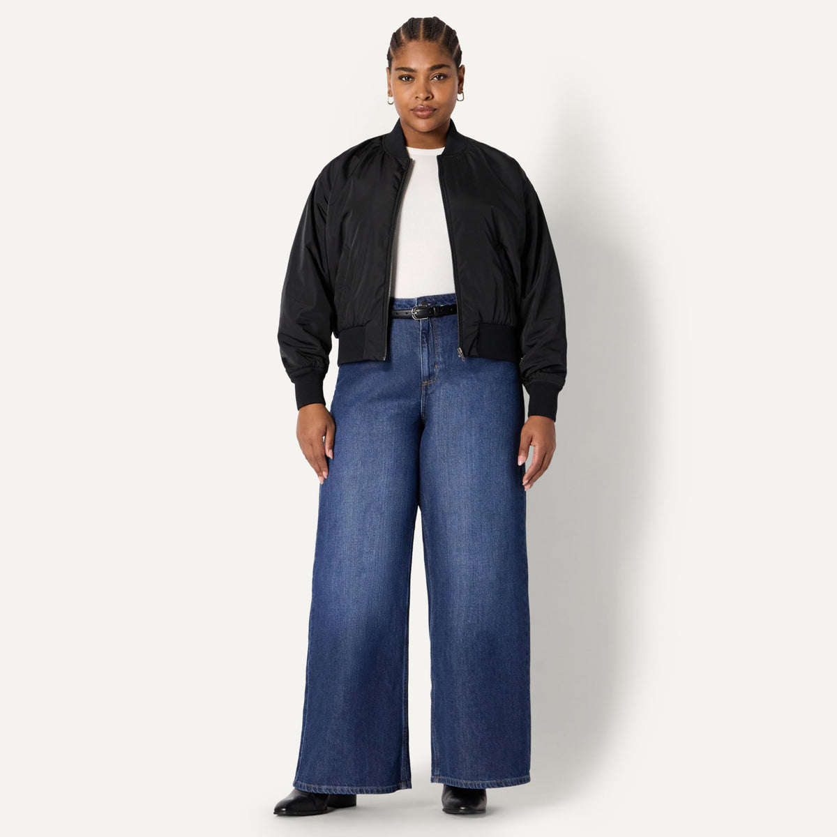 Amazon Essentials Women's Relaxed-Fit Denim Bomber Jacket, Black, X-Large