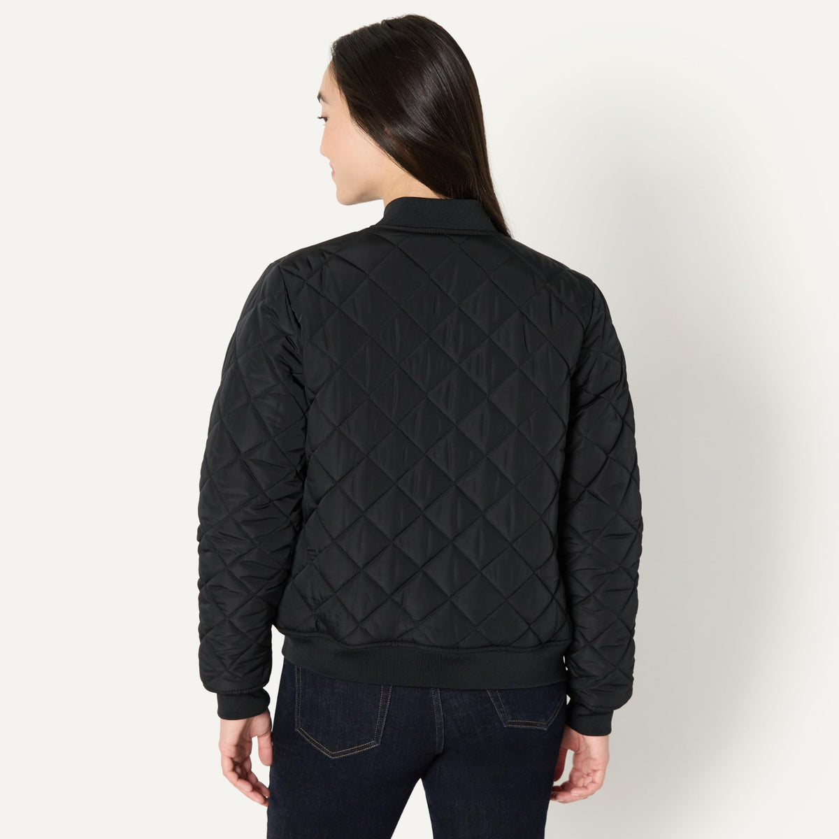 Amazon Essentials Women's Regular-Fit Quilted Jacket, Black, Small