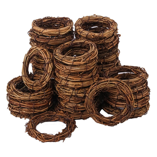 Geytetqi 40 PCS Natural Grapevine Wreaths, 3.2 Inch Beautiful Vine Branch Wreath for DIY Crafts and Christmas Decorations, Ideal for Wedding Decor