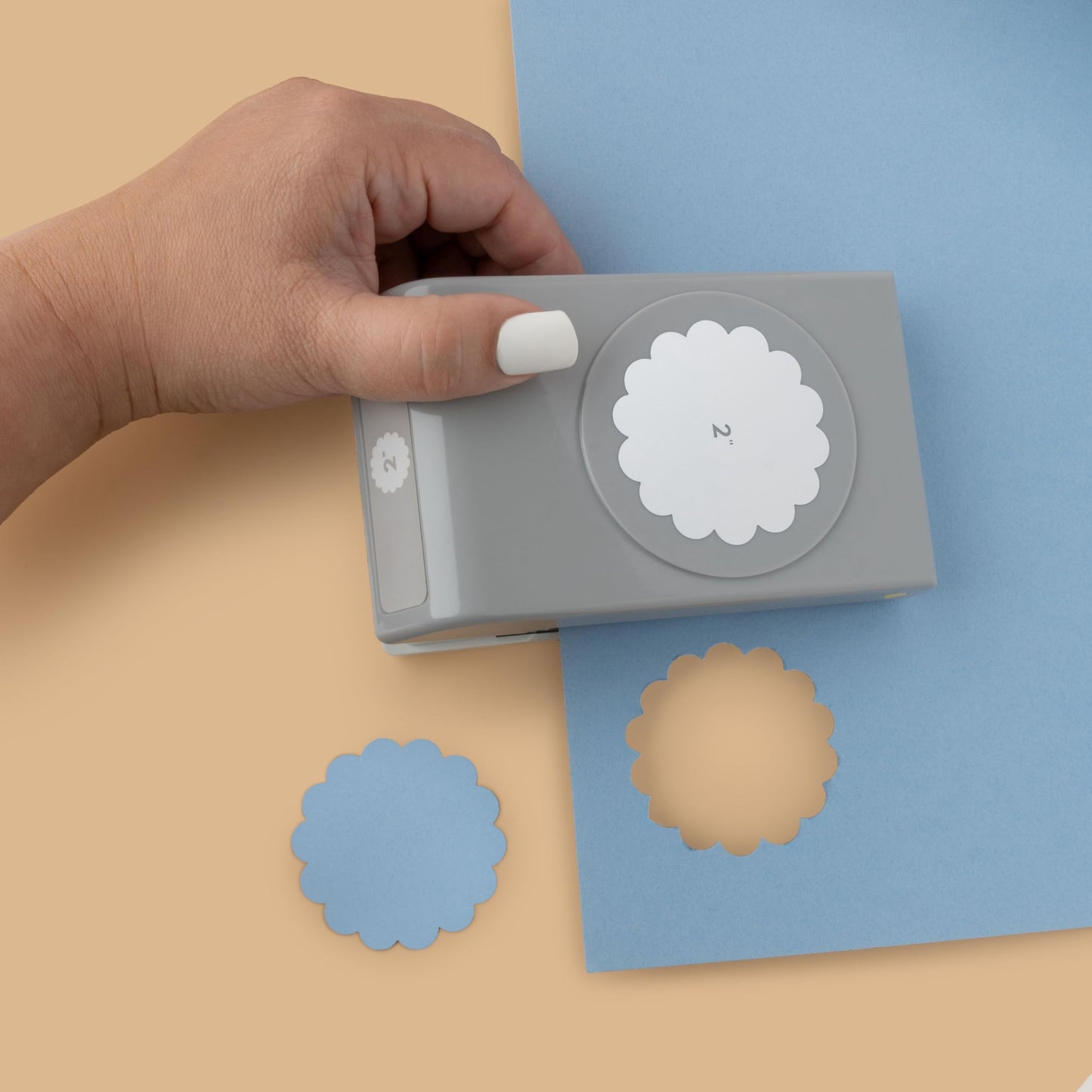 EK Tools Paper-punches, 2-Inch Scallop Circle, Gray, Metal Craft Punch, Stackable, Locks Shut, New Package