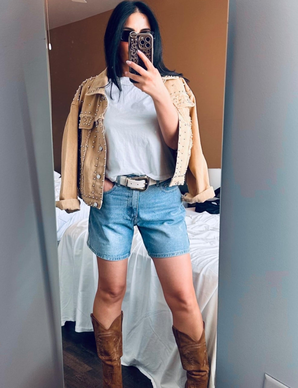 Omoone Women's Long Sleeve Rivet Studded Denim Jacket Casual Washed Pearl Short Jean Coat(2140-Khaki-XL)