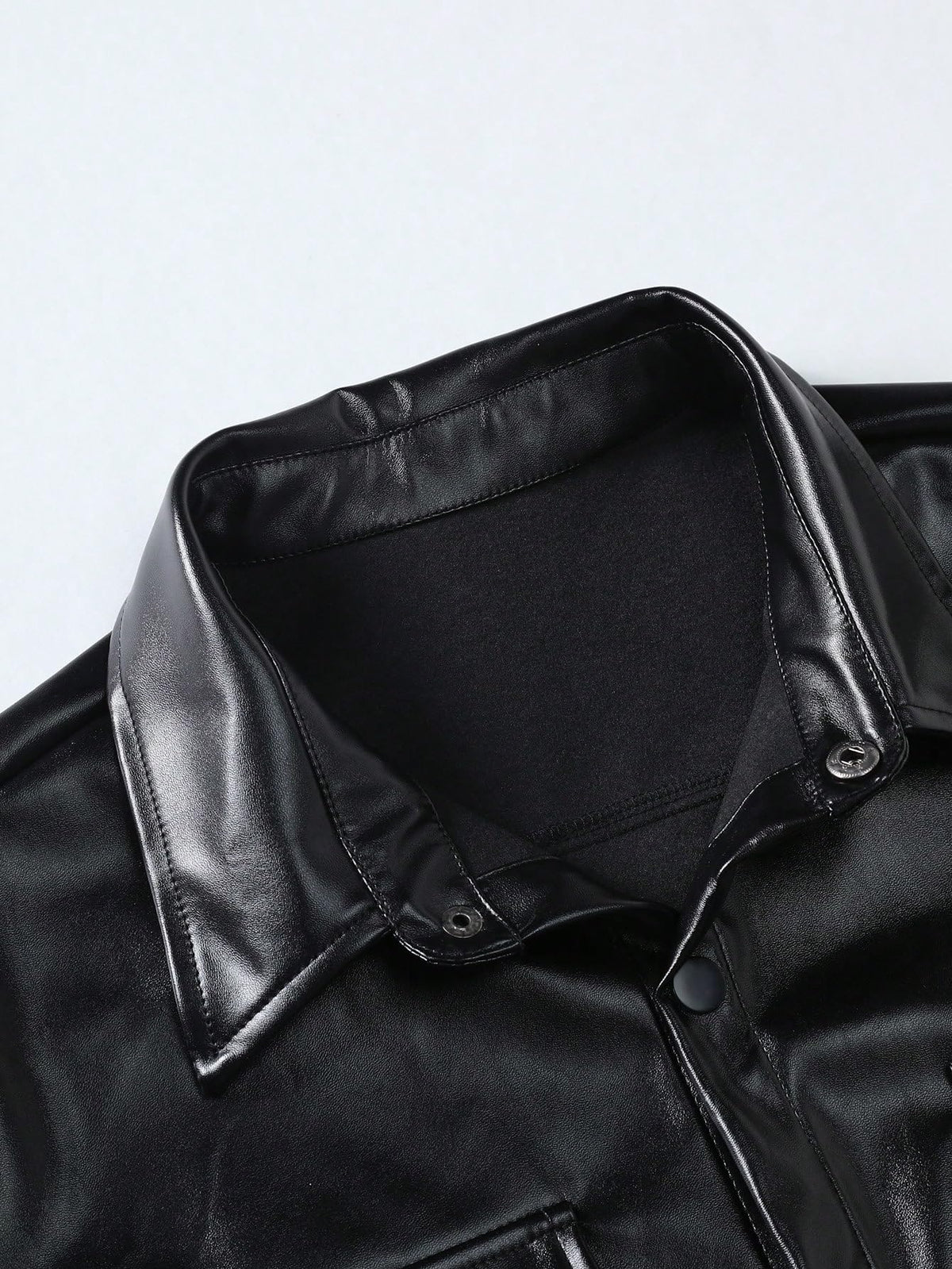 WDIRARA Men's Pu Leather Flap Pocket Short Sleeve Button Up Shirt Party Collar Top Black L