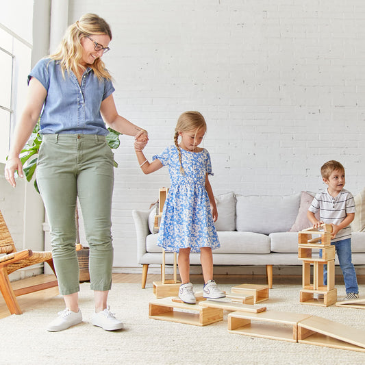 ECR4Kids Wooden Tunnels and Arches Stacking Playset, Montessori Toys, Natural, 18-Piece