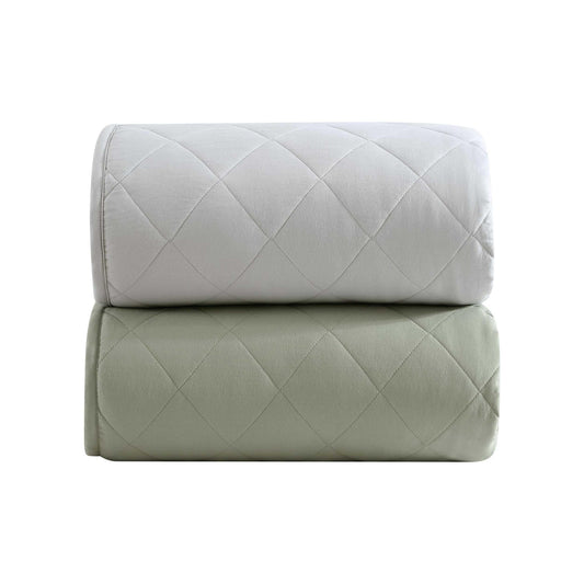 Eddie Bauer - Queen Size Blanket, Soft & Reversible Plush Bed Blanket, Brushed for Extra Softness with a Plush Smooth Texture, Throw Blanket for Couch or Bed (Classic Solid Grey)