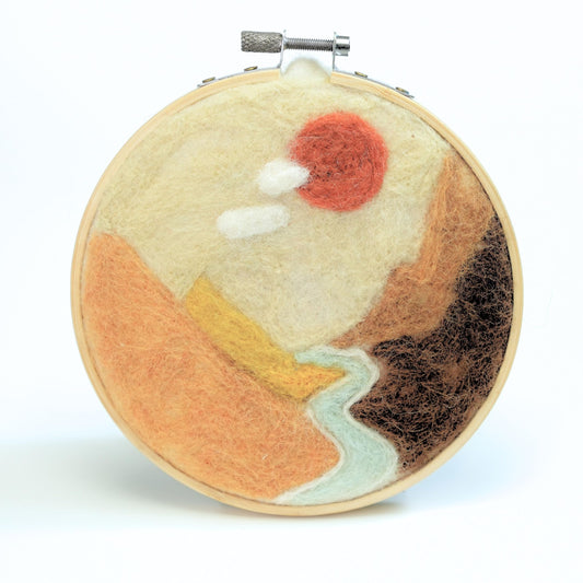 Woolbuddy 𝗡𝗲𝗲𝗱𝗹𝗲 𝗙𝗲𝗹𝘁𝗶𝗻𝗴 𝗞𝗶𝘁 𝗳𝗼𝗿 𝗔𝗱𝘂𝗹𝘁𝘀 & 𝗕𝗲𝗴𝗶𝗻𝗻𝗲𝗿𝘀 Starter Set with Core Wool, Felting Needles, Foam Pad & DIY Crafting Guide (Amber Valley)